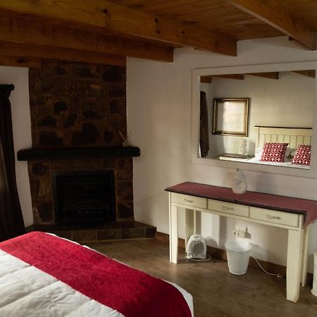 Critchley Hackle - Managers Cottage Dullstroom Exterior photo